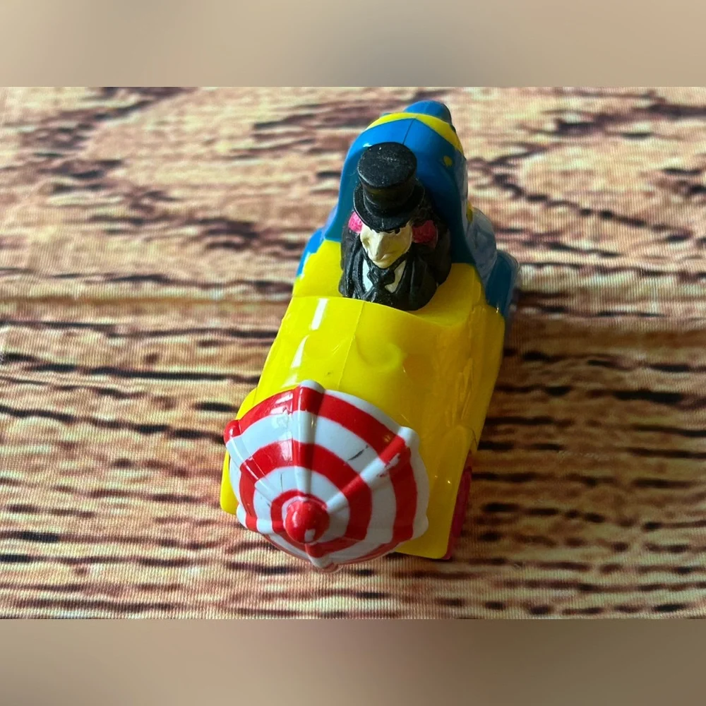 McDonald’s Happy Meal Toy The Penguin Umbrella Roto Roadster Vintage 1991 Batman